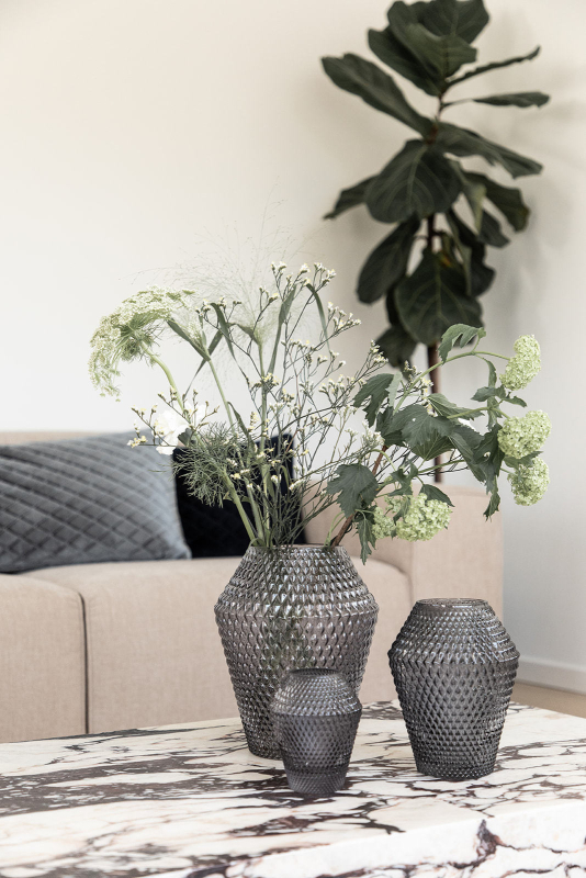 Se Specktrum - Flow Vase - Light Grey Large hos KræZen.dk